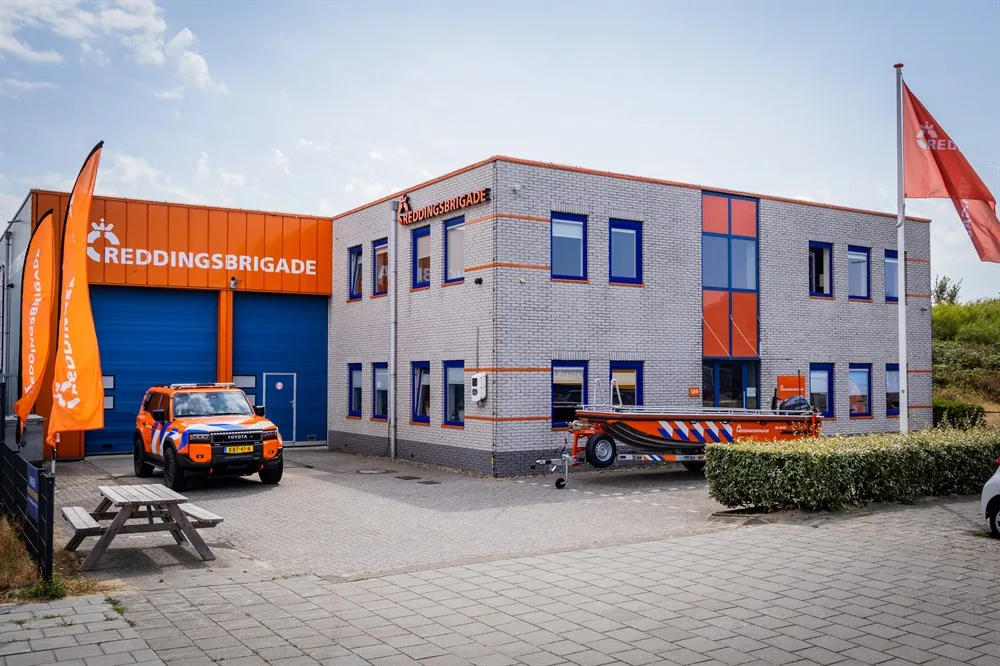 Het servicecentrum van Reddingsbrigade Nederland in IJmuiden